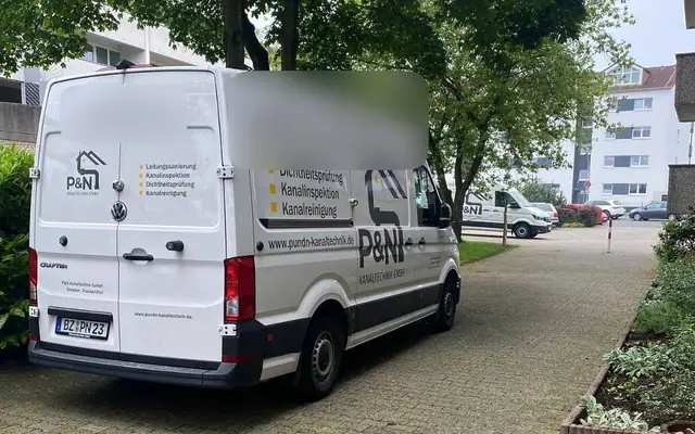 Einsatzfahrzeug und Technik des Partnerbetriebs P&N Kanaltechnik